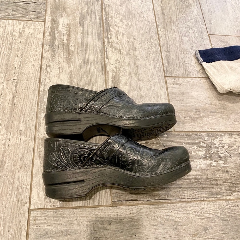 Dansko Clogs Size 40 Good Used Condition - image 4